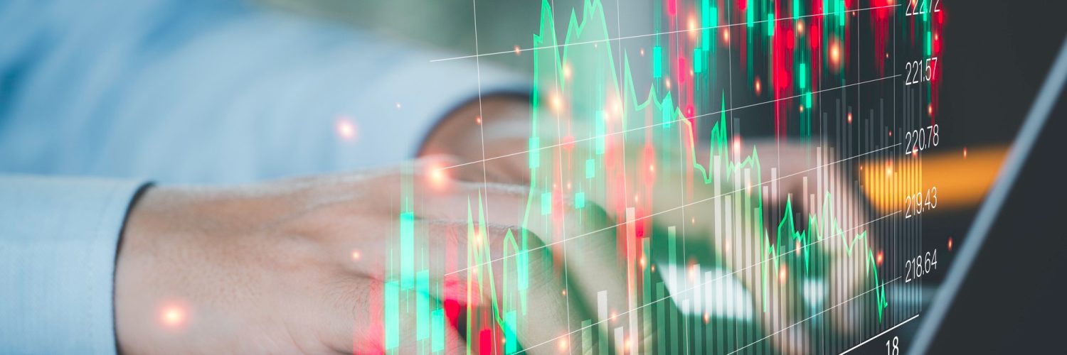 220721_trader-businessman-using-laptop-computer-analysis-virtual-technical-stock-market-chart-1500x500.jpg