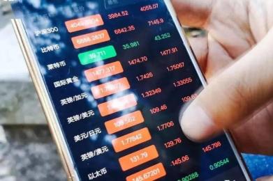 套路之下没人能独善其身!女子陷“杀猪盘”一周被骗500万元 套路之下没人能独善其身!女子陷“杀猪盘”一周被骗500万元