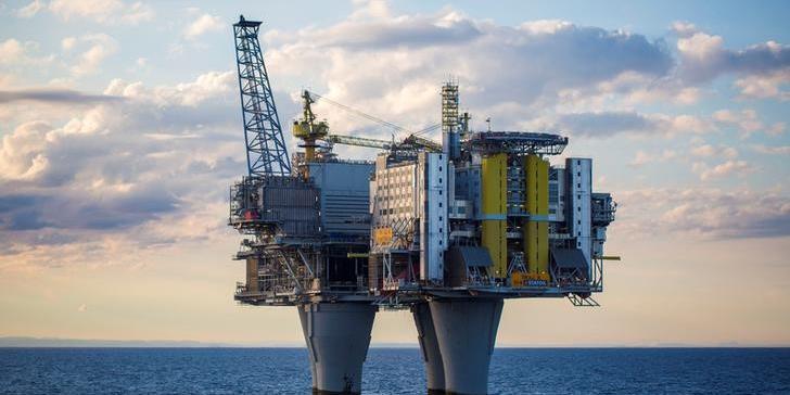 INFINOX - 2025年10月31日 - 油价在美元压力下下跌，连续第三个月录得亏损