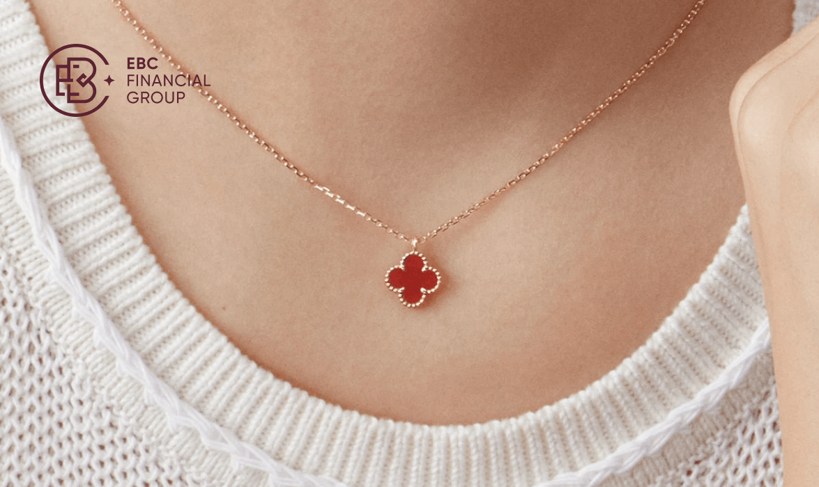 梵克雅宝四叶幸运Alhambra 见证幸运.png